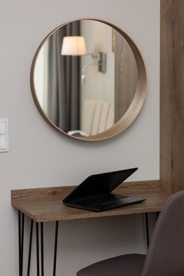Stunning Family Apartment Ursynow With Parking & Balcony By Noclegi Renters Warsawa Bagian luar foto